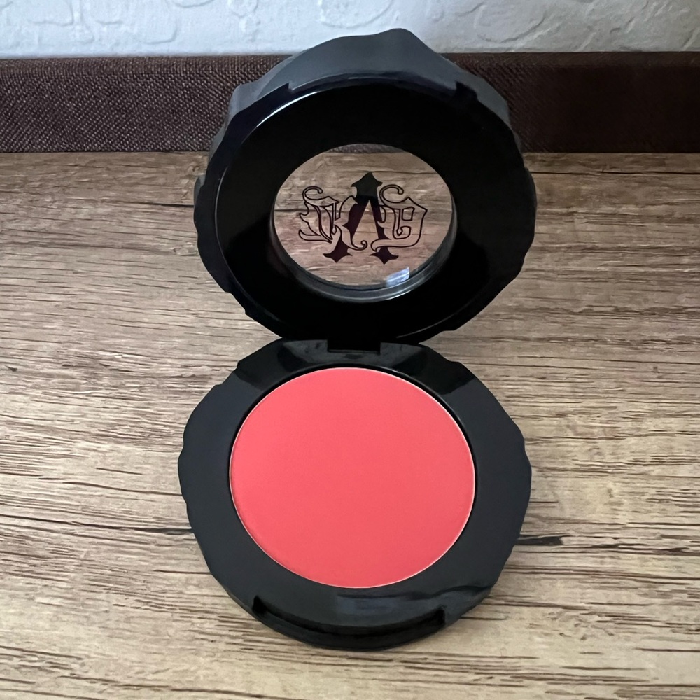 KVD blush in the color poppy - Picture 4 of 7